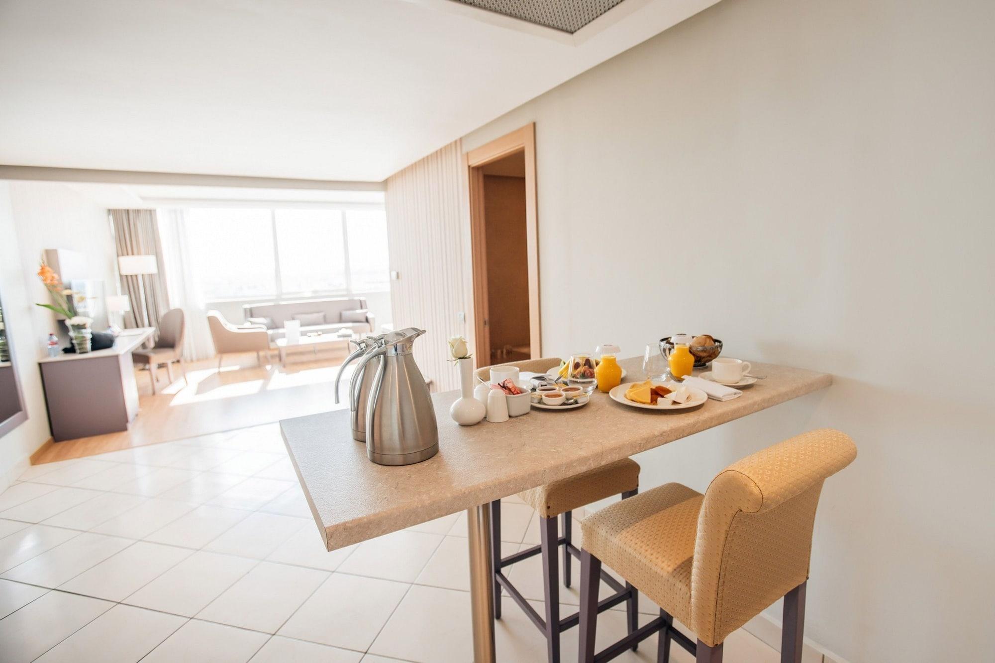 Hotel Mogador Marina Casablanca Exterior foto